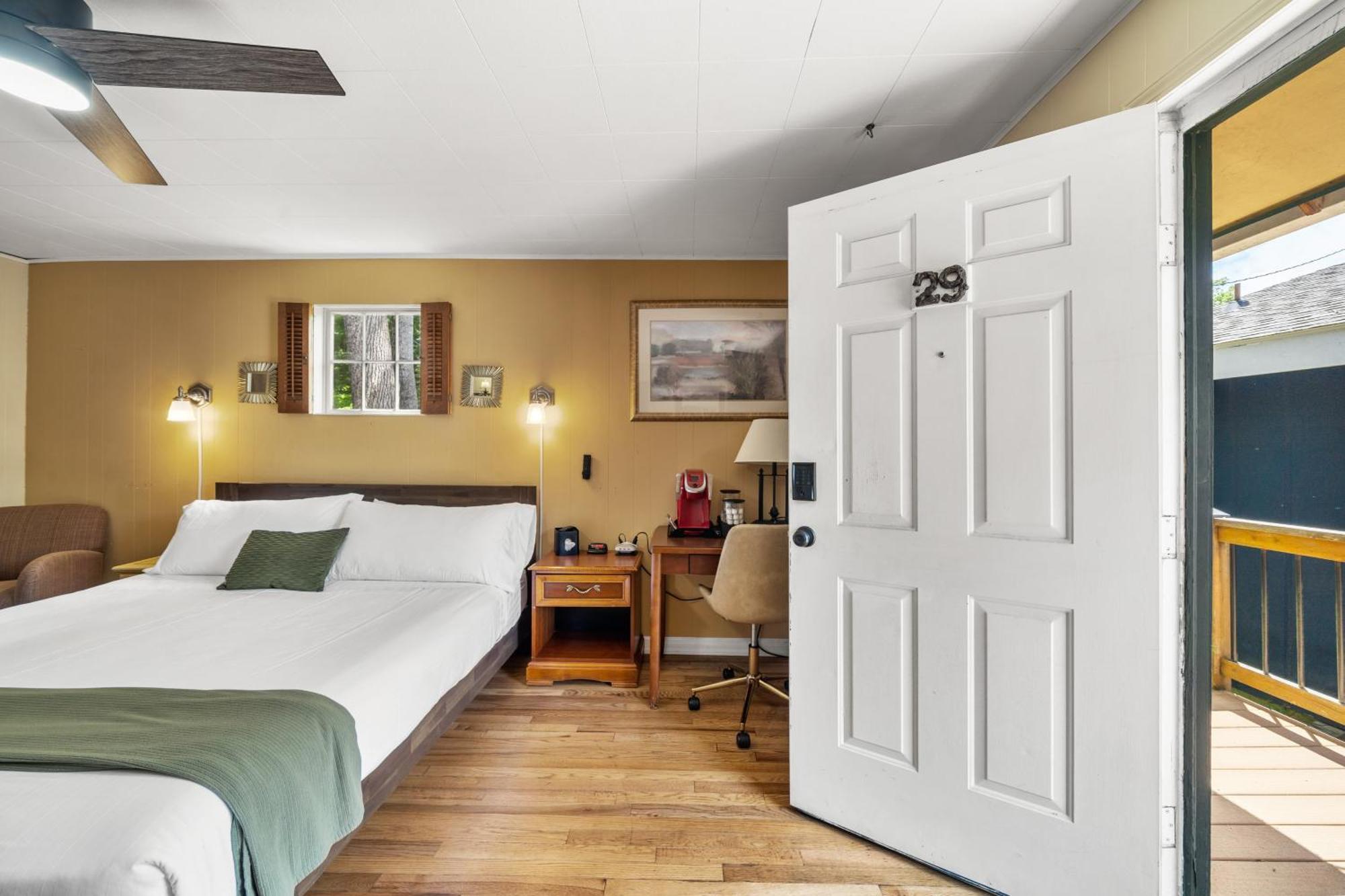 Cedarwood Inn Hendersonville Exterior photo
